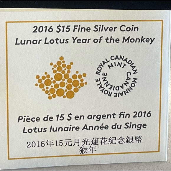 This coin has a weight of 26.7 grams a diameter of 38 millimetres. - Picture 6 of 8